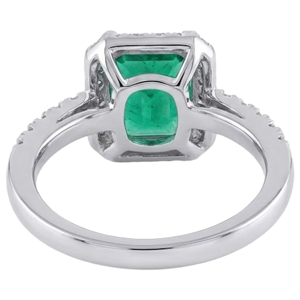 4.40 Carats Green Emerald GIA And Natural Earth Mined Diamonds Wedding Ring White Gold