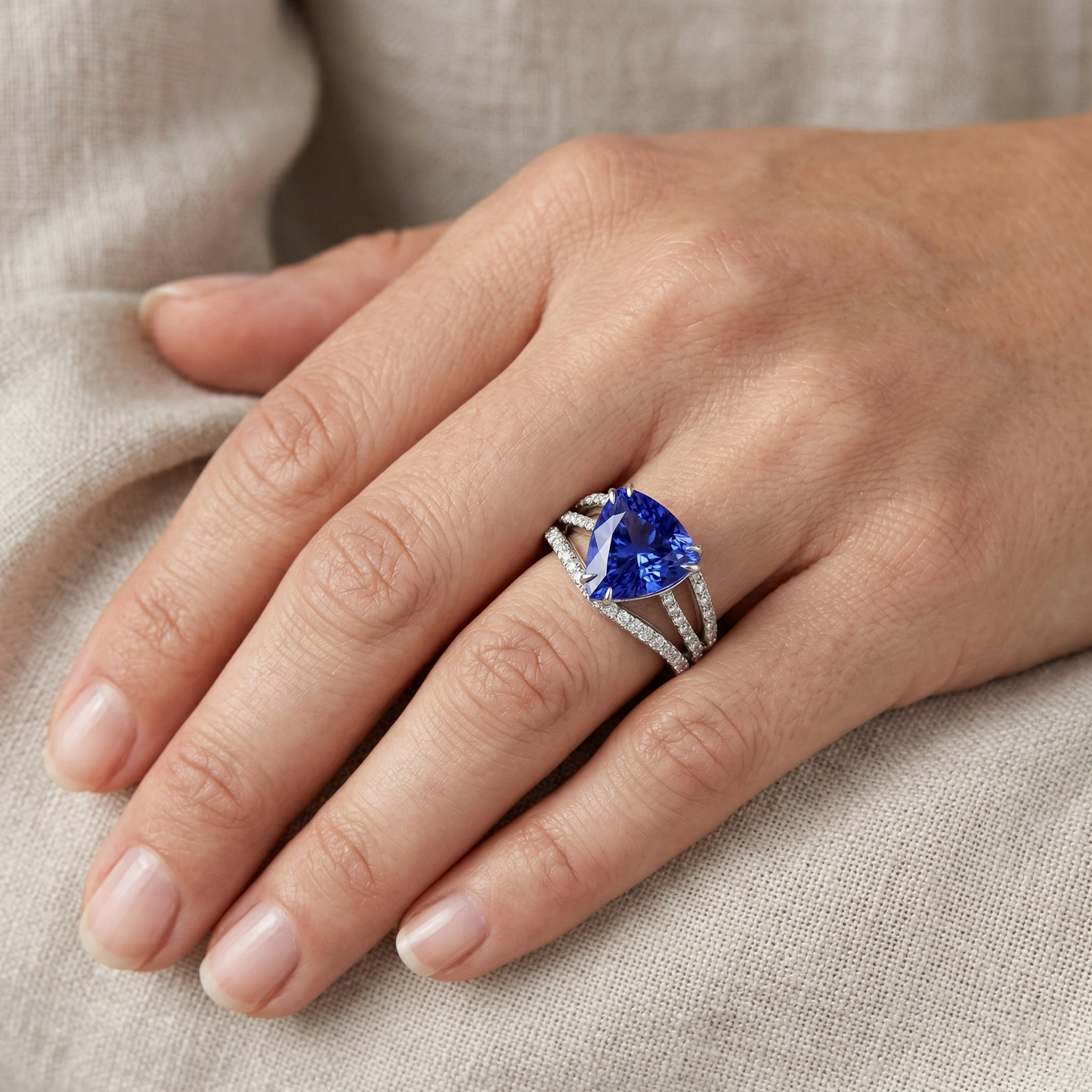 6 Carat Trillion Sri Lanka Sapphire Natural Earth Mined Diamonds Ring Jewelry