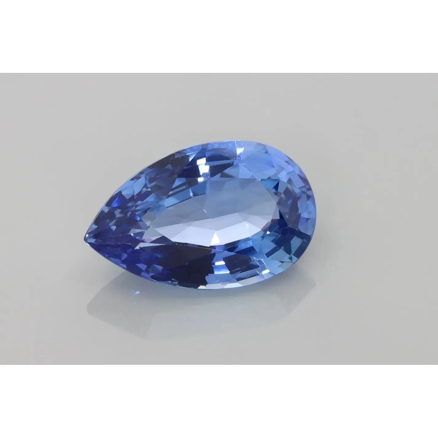 natural pear sapphire 8.17ct loose_gem front view