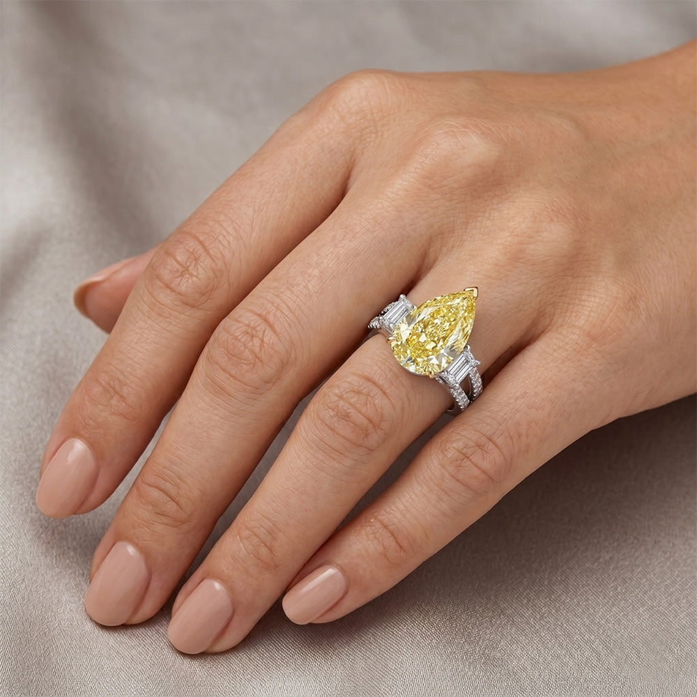 Canary Yellow Diamond VVS Clarity 3-Stone Ring 4 ct in 14 Karat