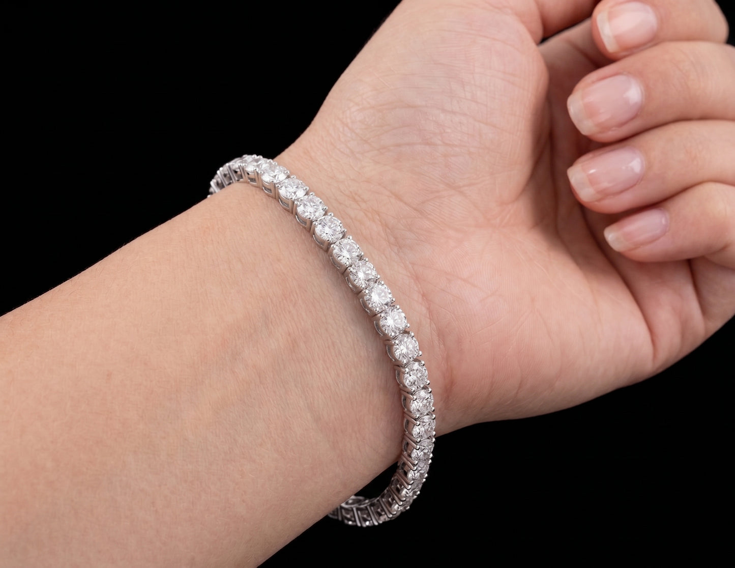 Elegant 9 Carat Lab Grown Diamonds Tennis Bracelet White Gold 14K