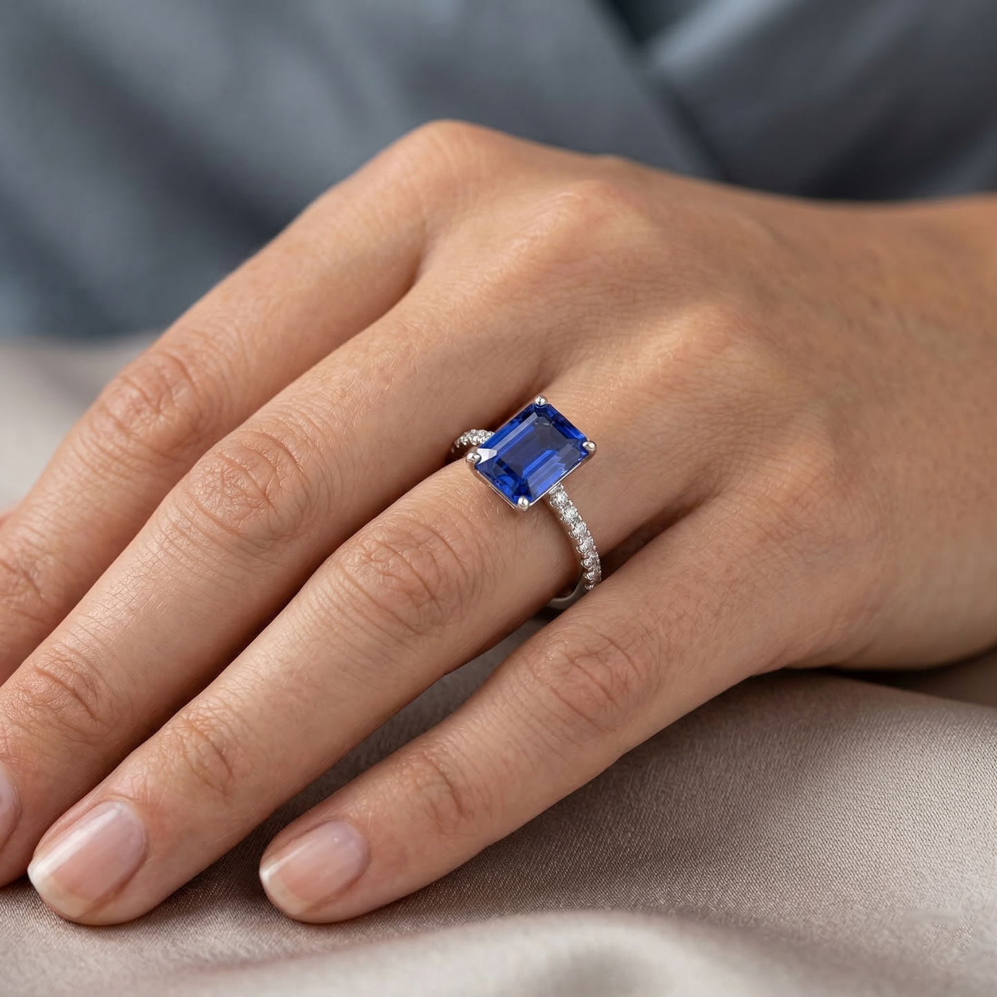 Emerald Cut And Round Cut 2.70 Ct Ceylon Sapphire Natural Earth Mined Diamonds Ring Gold