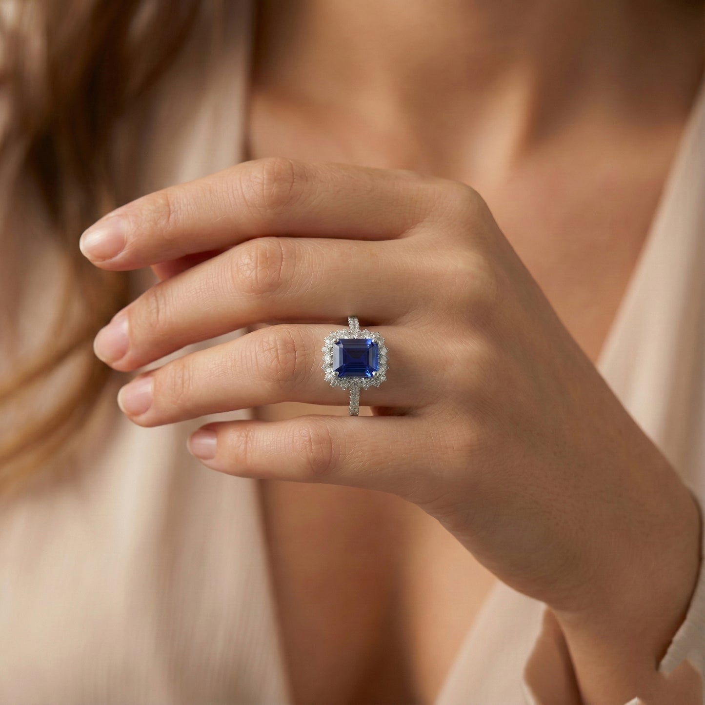 natural round sapphire 1.50ct ring lifestyle photo