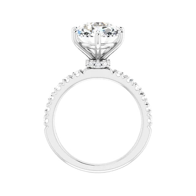 natural round diamond 3ct ring close up detail