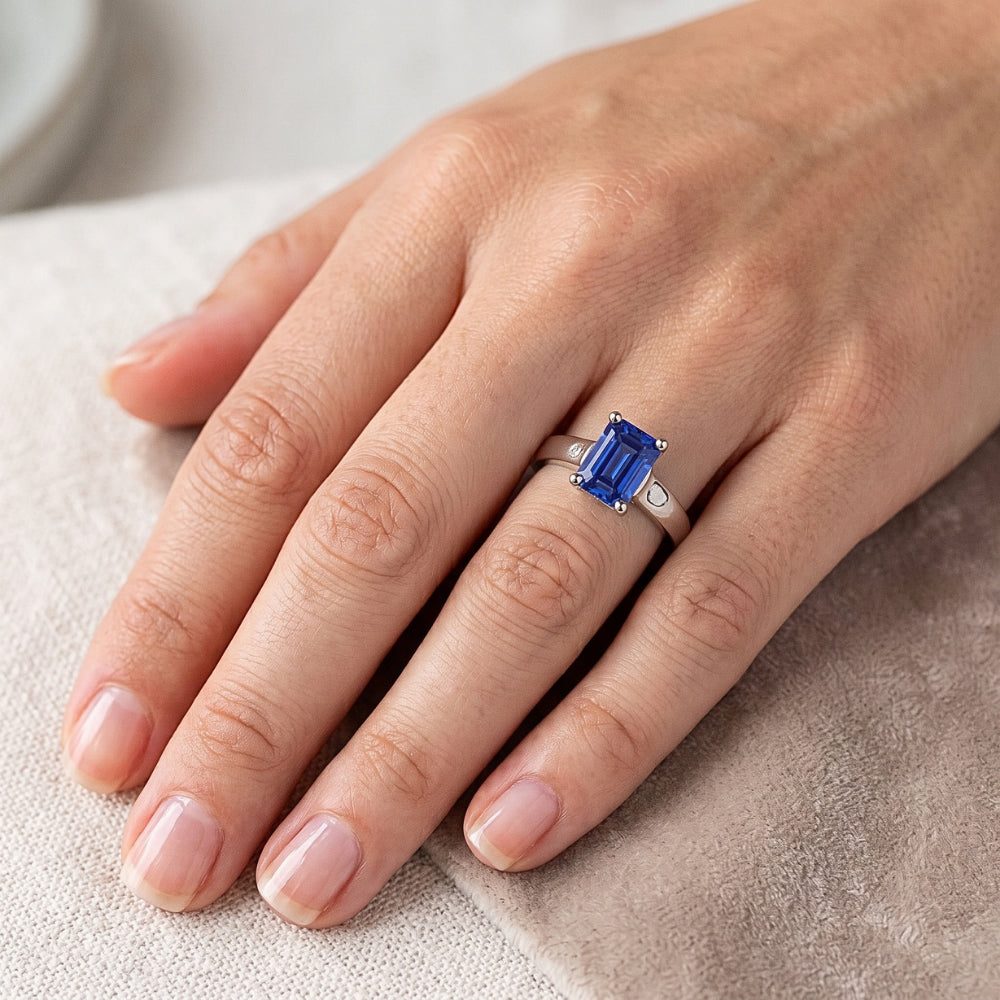 Natural Real ( Not Lab Grown ) Emerald Solitaire 2 Carats White Gold Ceylon Sapphire Ring