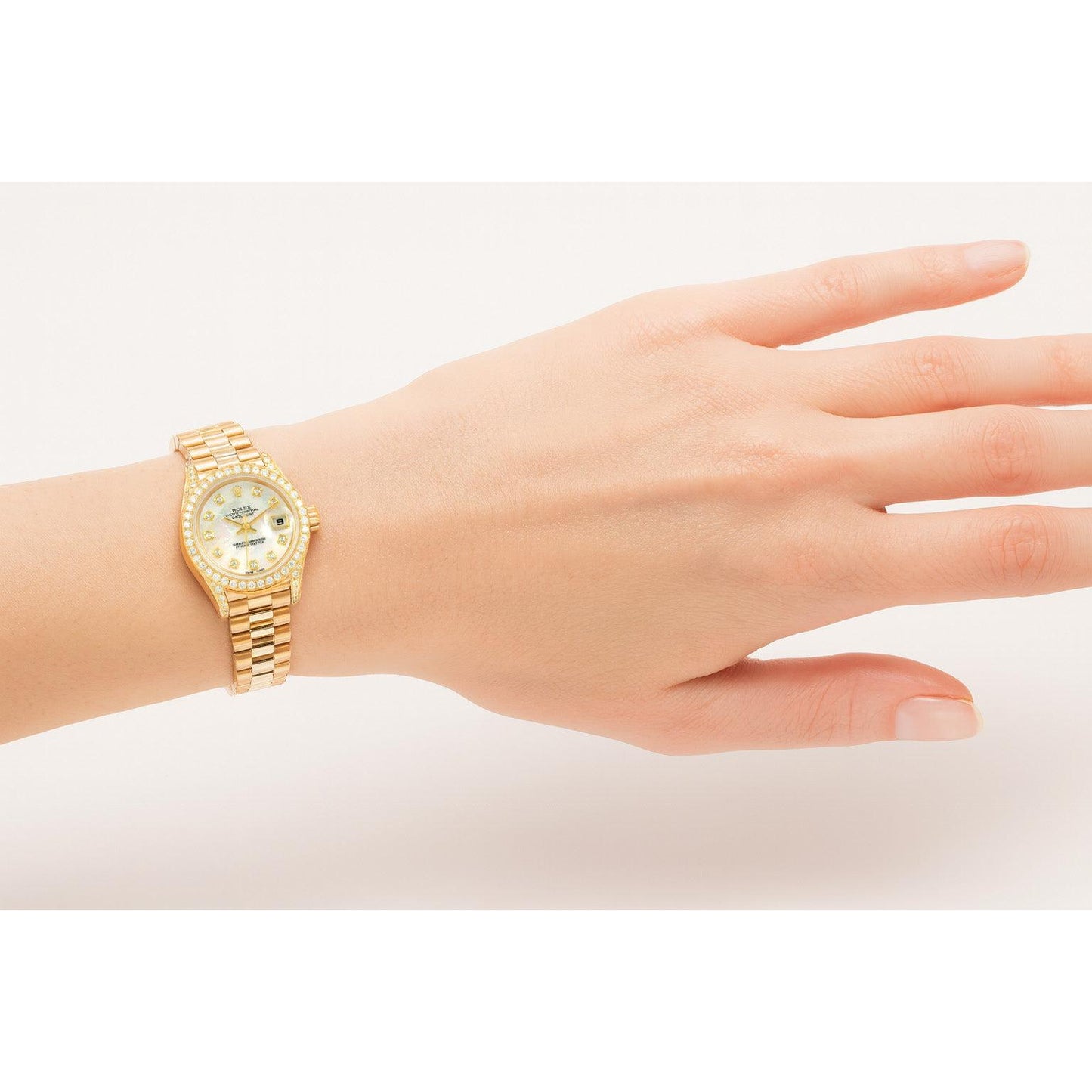 Rolex Datejust Year 2003 White Mother Of Pearl Diamond Dial 26 mm Yellow Gold Ladies Watch P4