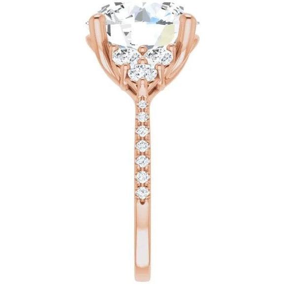 natural round diamond 7.50ct ring close up detail