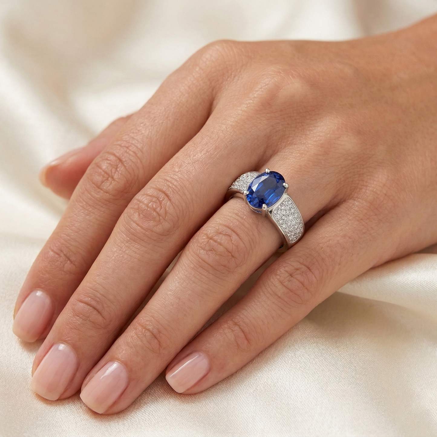 Sri Lanka Blue Sapphire Round Natural Earth Mined Diamonds Ring White Gold 4.40 Carats