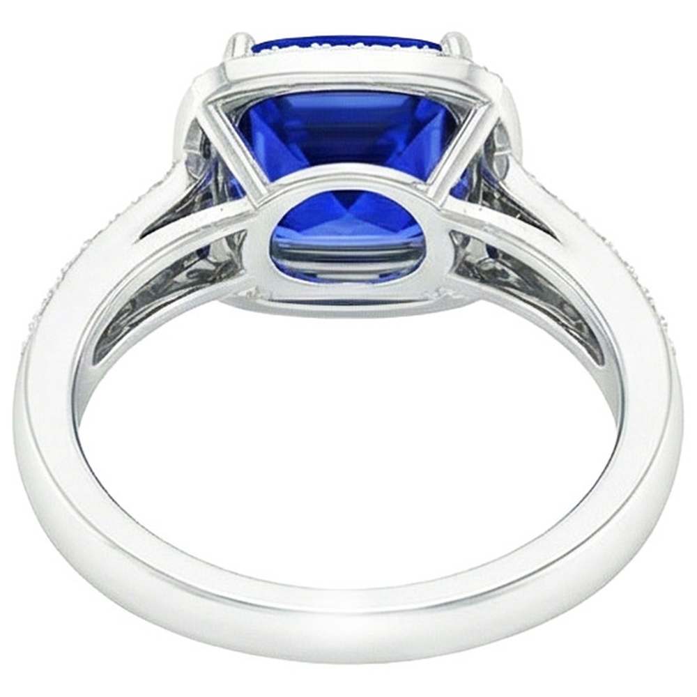 natural round sapphire 4.50ct ring on white background