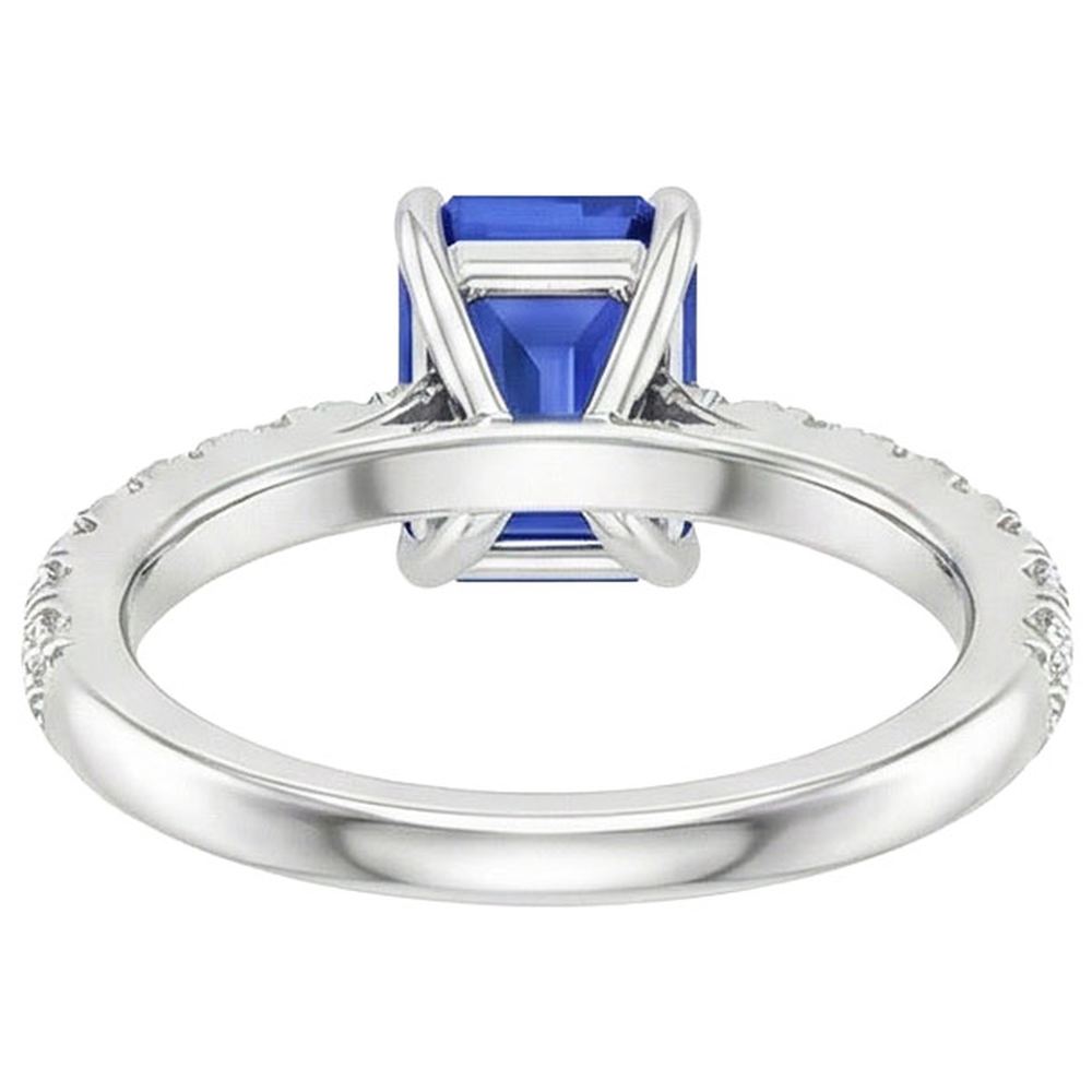 natural emerald sapphire 4.50ct ring on white background