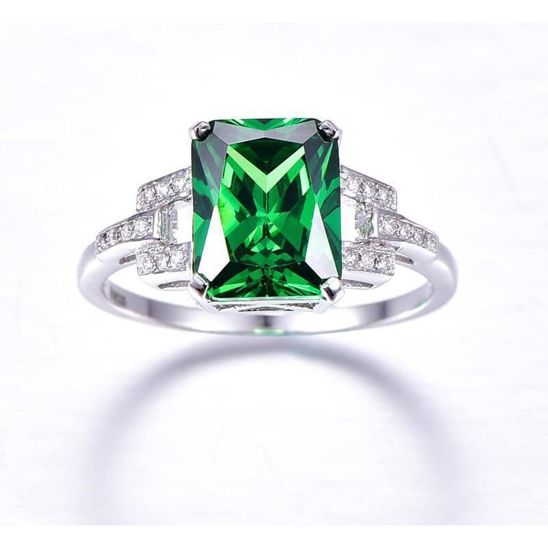 Lady’s Brilliant Prong Set Green Emerald And Diamonds Ring Gemstone Ring
