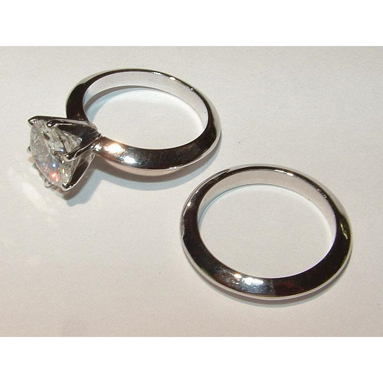 Princess Cut Sparkling Unique Solitaire White Gold Diamond Anniversary Ring