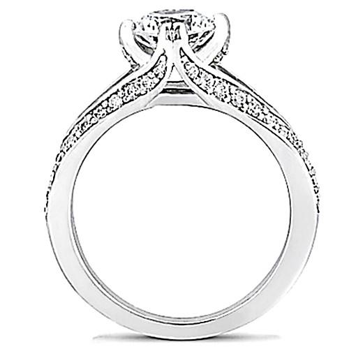 Antique Look Vintage Style White Gold Diamond Solitaire Ring with Accents