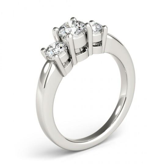 natural round diamond 2ct ring close up detail