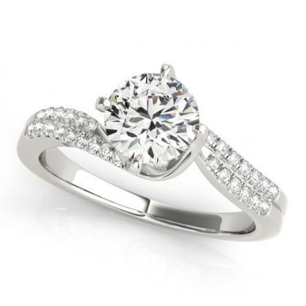 Brilliant Women Diamond Engagement Ring White Gold Solitaire Ring with Accents