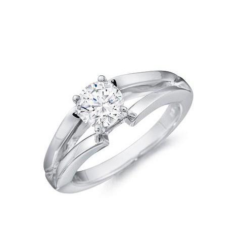 Woman's White Gold Weeding Anniversary Solitaire Diamond Ring