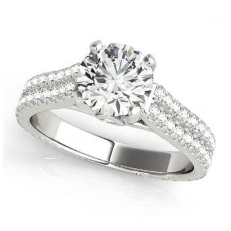 New Style Princess Cut Sparkling Solitaire Ring with Accents White Gold Diamond