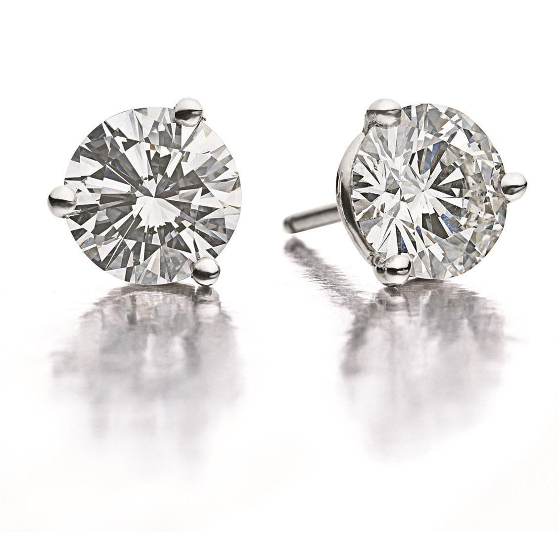 natural round diamond 2ct earring front view