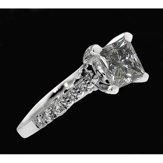 Vintage Style Amazing Anniversary Solitaire Ring with Accents White Gold Diamond