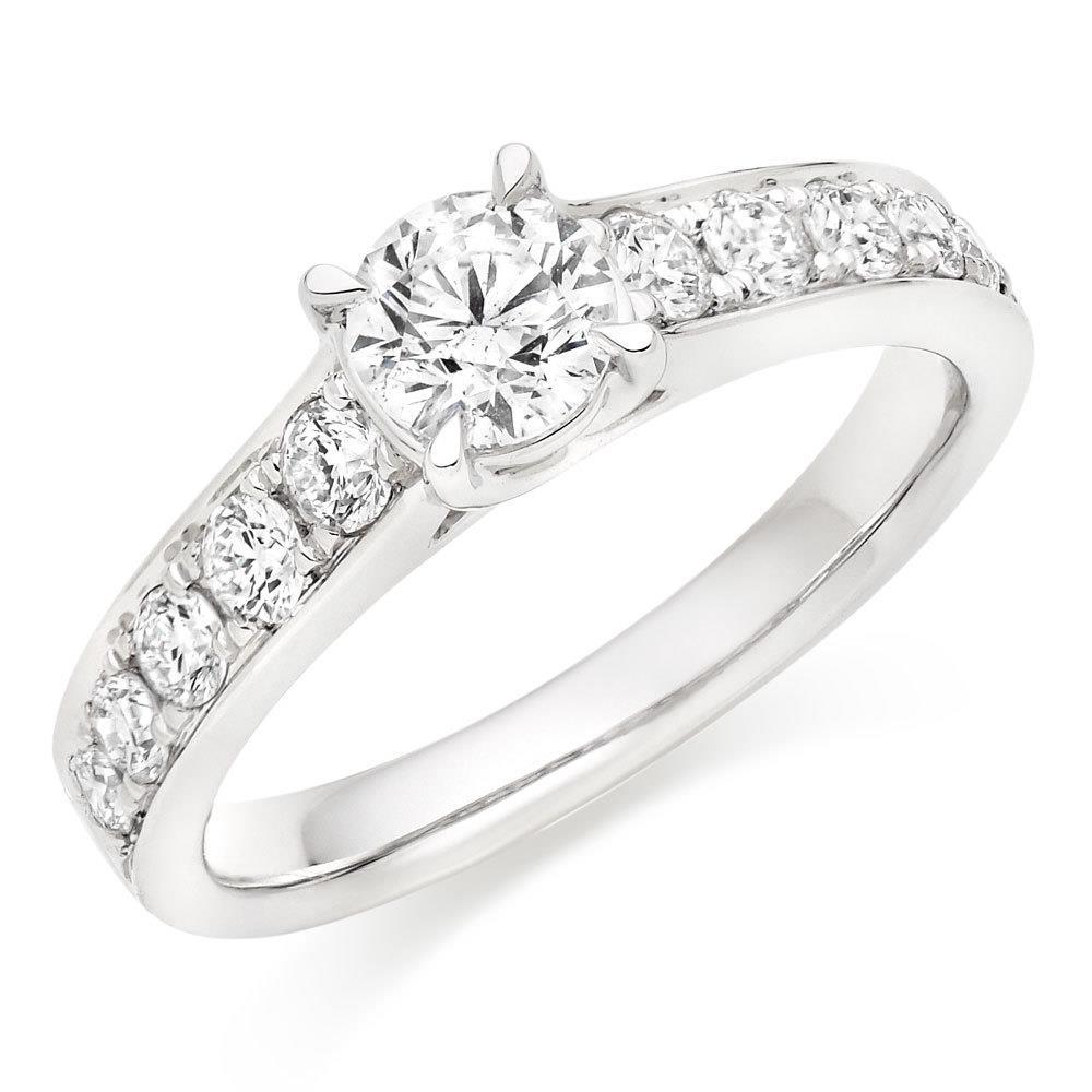 Antique Style Weeding Ring With Accents