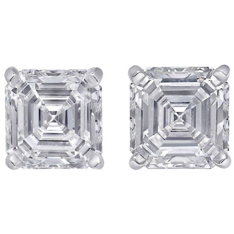 Asscher Cut Diamond Sparkling Unique Lady’s Stud Earrings