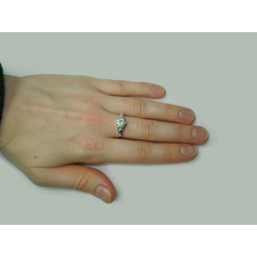Women Jewelry Sparklin Ring with Accents White Gold Diamond
