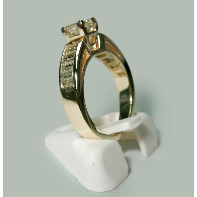 New Style Gorgeous fancy ringh White Gold Sloitaire ring with Accents