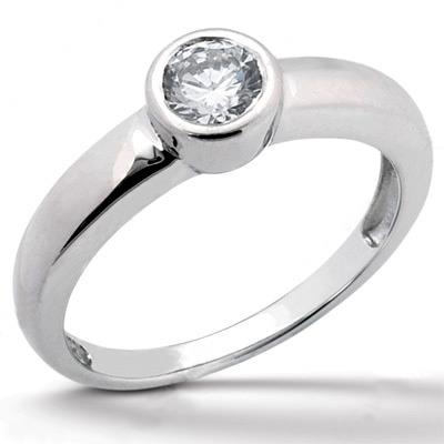 Big Sparkling Vintage Style White Gold Diamond Solitaire Ring