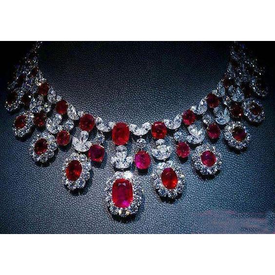 59.50 Carats Ruby And Diamonds Women Necklace White Gold 14K Gemstone Necklace