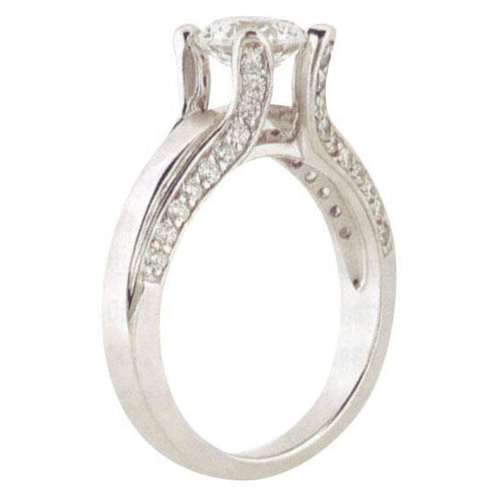 Vintage Style White Gold Diamond Solitaire Ring with Accents
