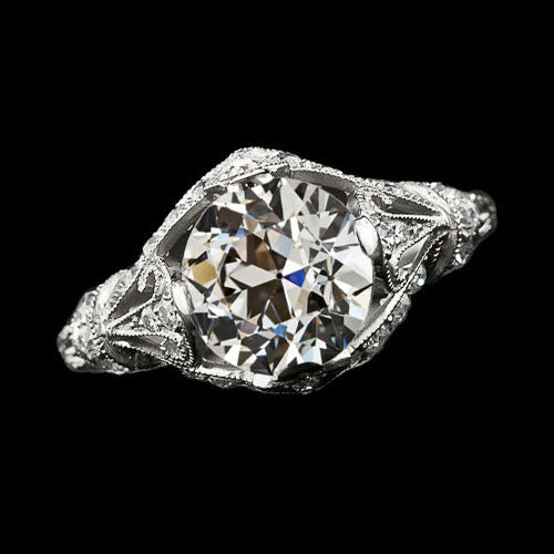 Antique Style Woman's White Gold Weeding Anniversary Solitaire Diamond Ring