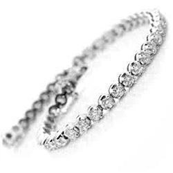 Beautiful White Gold 8.80 Ct Round Shape Lab Grown Diamond Tennis Bracelet