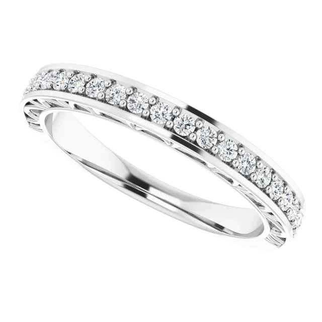 natural round diamond 1.10ct band side angle