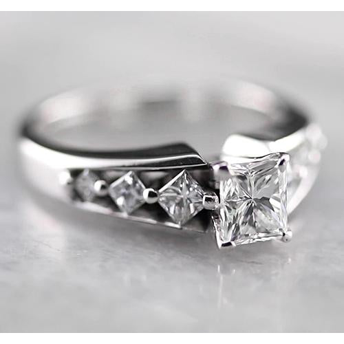 Princess Cut Diamond Engagement Ring