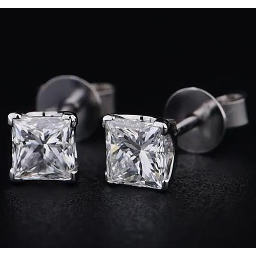 Half Bazel Unique Lady’s Stud Earrings White