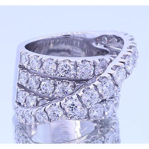natural round diamond 5.10ct band close up detail