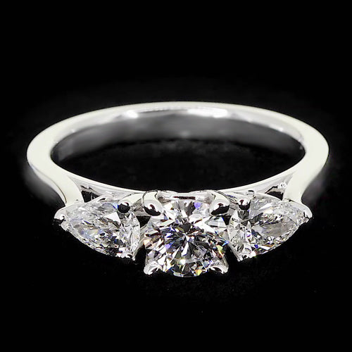 natural round diamond 2ct ring front view