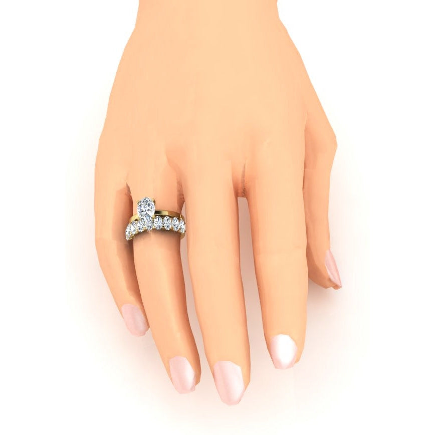 Sparkling Oval Diamond Ring Set Yellow Gold 14K