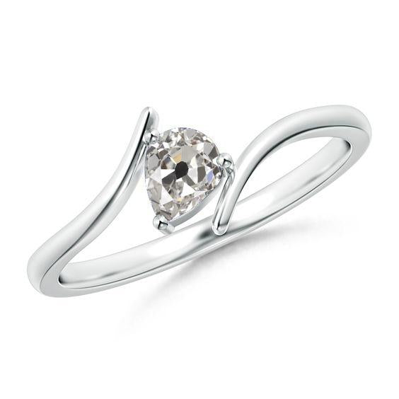 Pear Princess Cut Sparkling Vintage Style White Gold Diamond Solitaire Ring