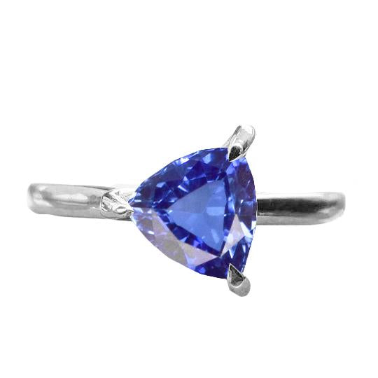 Sparkling Unique Lady’s Solitaire Ring Prong Set Blue Sapphire