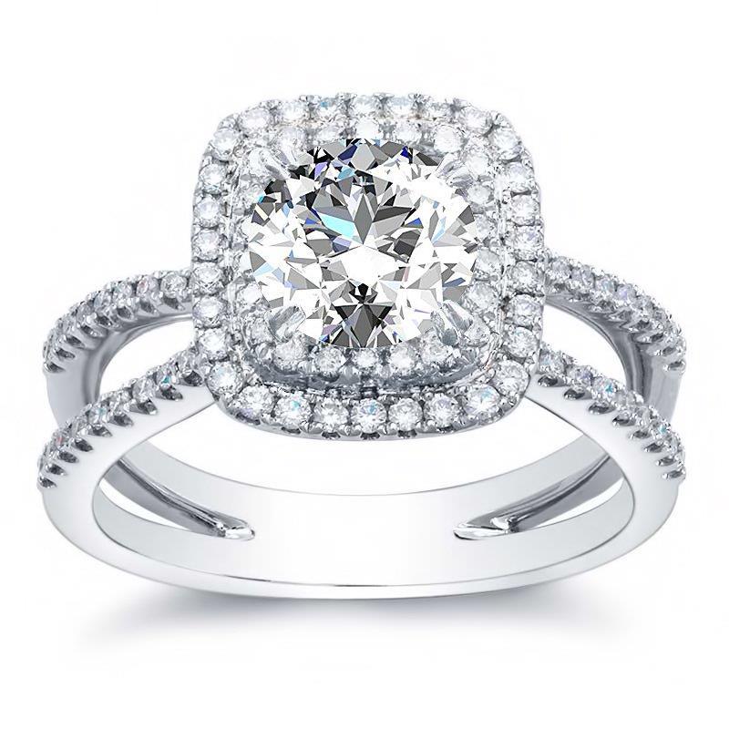 Brilliant Cut 4.20 Ct Gorgeous Diamonds Engagement Ring Halo White Gold Halo Ring