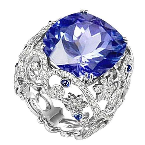Lady’s Brilliant Cushion Sri Lanka Sapphire Diamonds White Gold Gemstone Ring