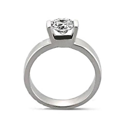 High Quality Sparkling Unique Solitaire White Gold Diamond Ring