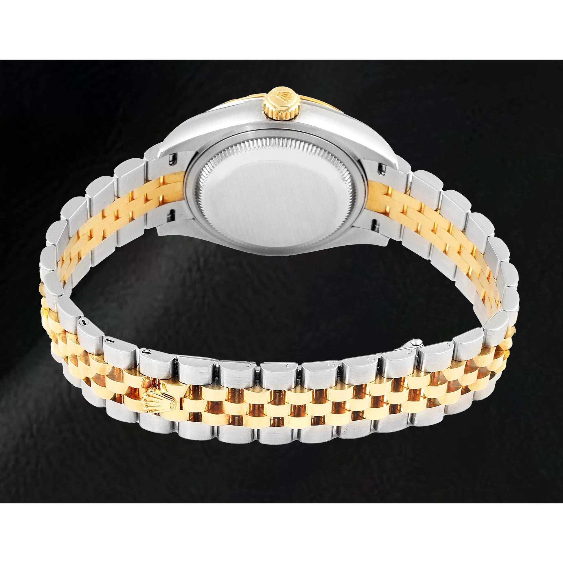 natural round diamond watch top view