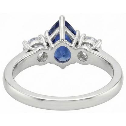 natural round sapphire 4.50ct ring on white background