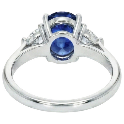 natural oval sapphire 8.25ct ring profile view