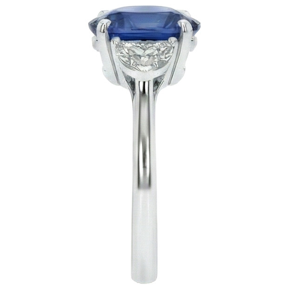natural oval sapphire 8.25ct ring top view