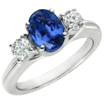 natural round sapphire 3ct ring close up detail