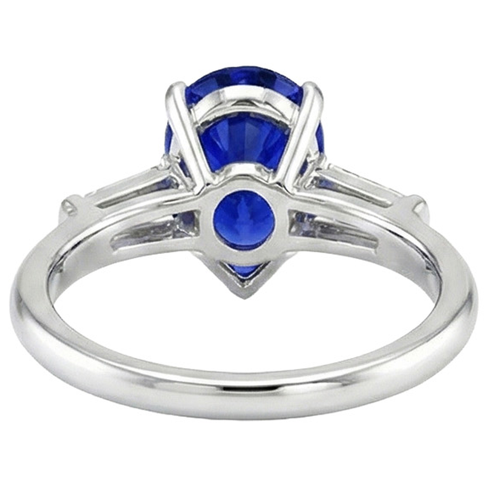 natural pear sapphire 4.50ct ring on white background