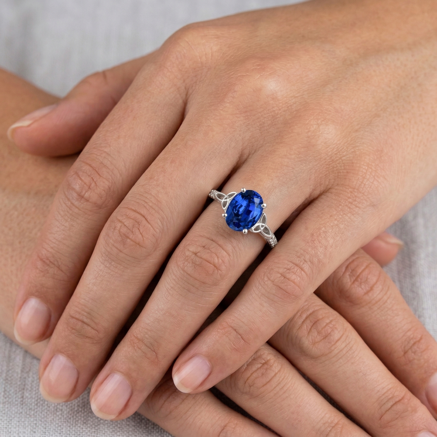3 Carats Ceylon Sapphire And Natural Earth Mined Diamonds Ring White Gold 14K